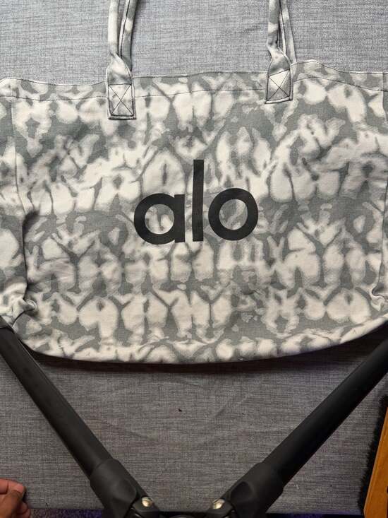 Alo Yoga Handbags - Alo Yoga Large Iconic Shopper Canvas Tote Bag in Grey Tie Dye